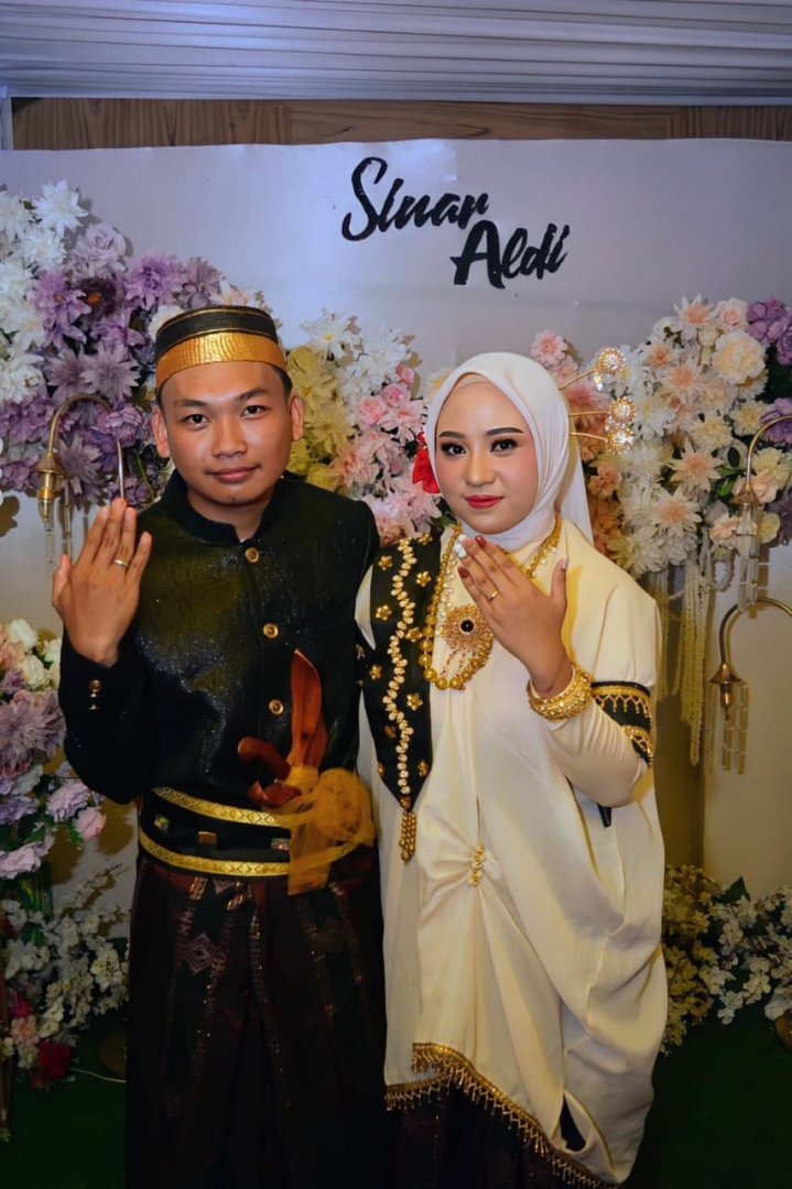 https://Sinaraldy.webnikah.com/dirmember/00000028/Sinaraldy/photo-277289-326868-l-202508170253.jpg