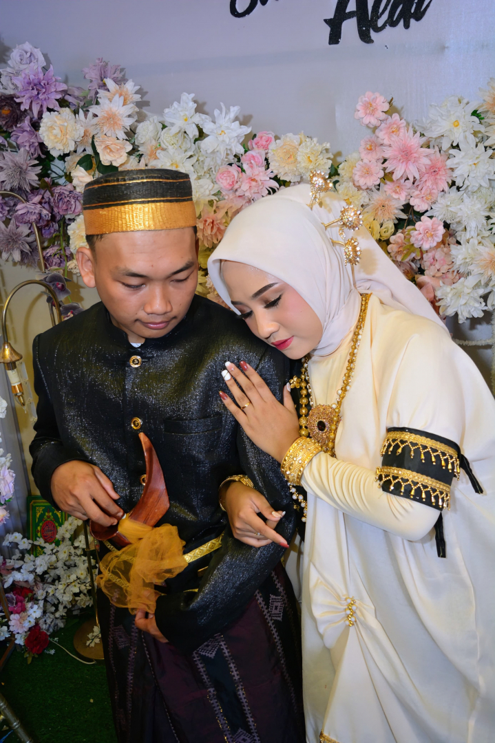 https://Sinaraldy.webnikah.com/dirmember/00000028/Sinaraldy/photo-277289-326871-l-202508170539.jpg